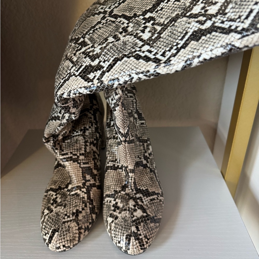 ZARA Snakeskin Boots. Stellar condition. Wore 2x. Knee hi. Regular size calf